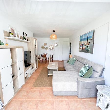 Spacious Apartment In The Center Of トレモリノス エクステリア 写真
