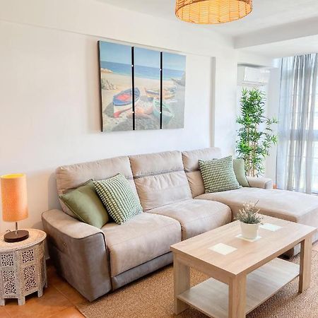Spacious Apartment In The Center Of トレモリノス エクステリア 写真