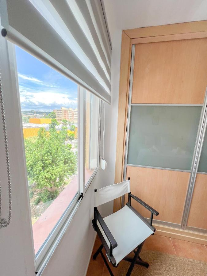 Spacious Apartment In The Center Of トレモリノス エクステリア 写真