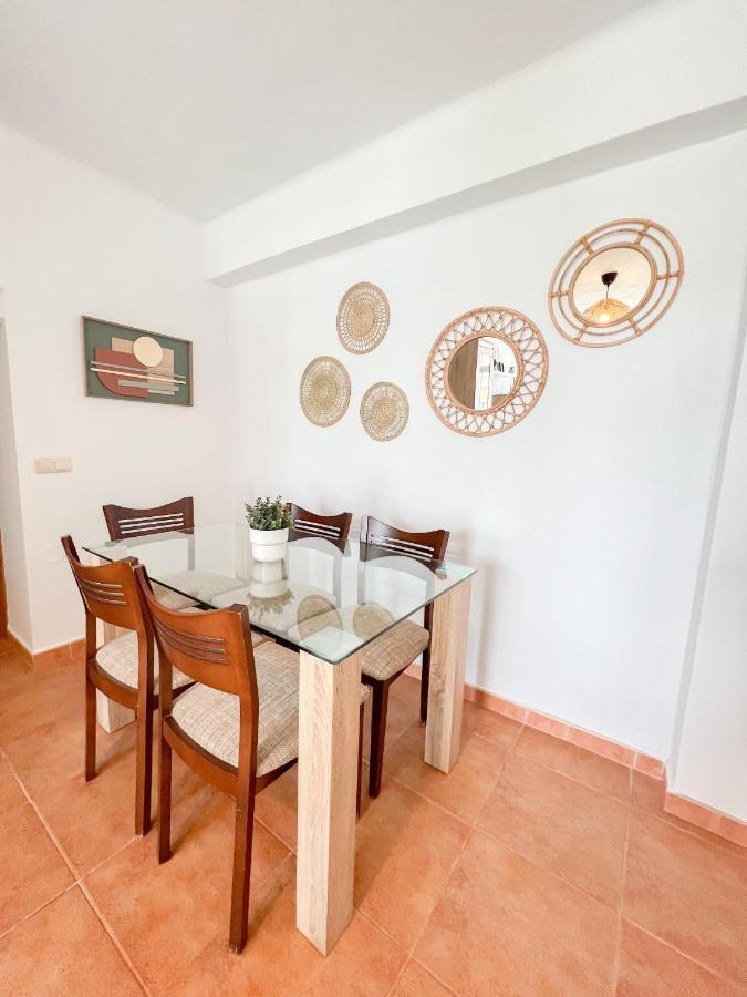 Spacious Apartment In The Center Of トレモリノス エクステリア 写真