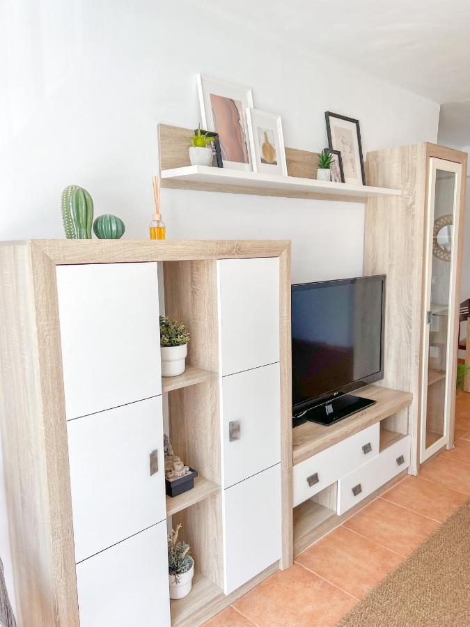 Spacious Apartment In The Center Of トレモリノス エクステリア 写真