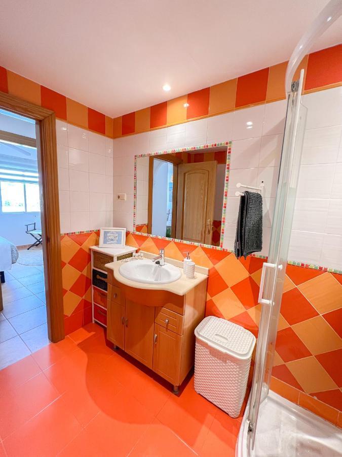 Spacious Apartment In The Center Of トレモリノス エクステリア 写真